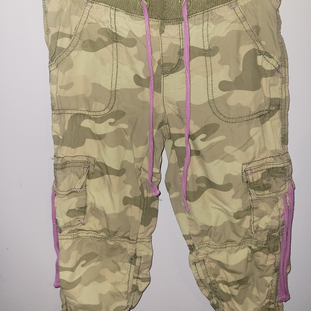 Cute camo style kid's capri pants